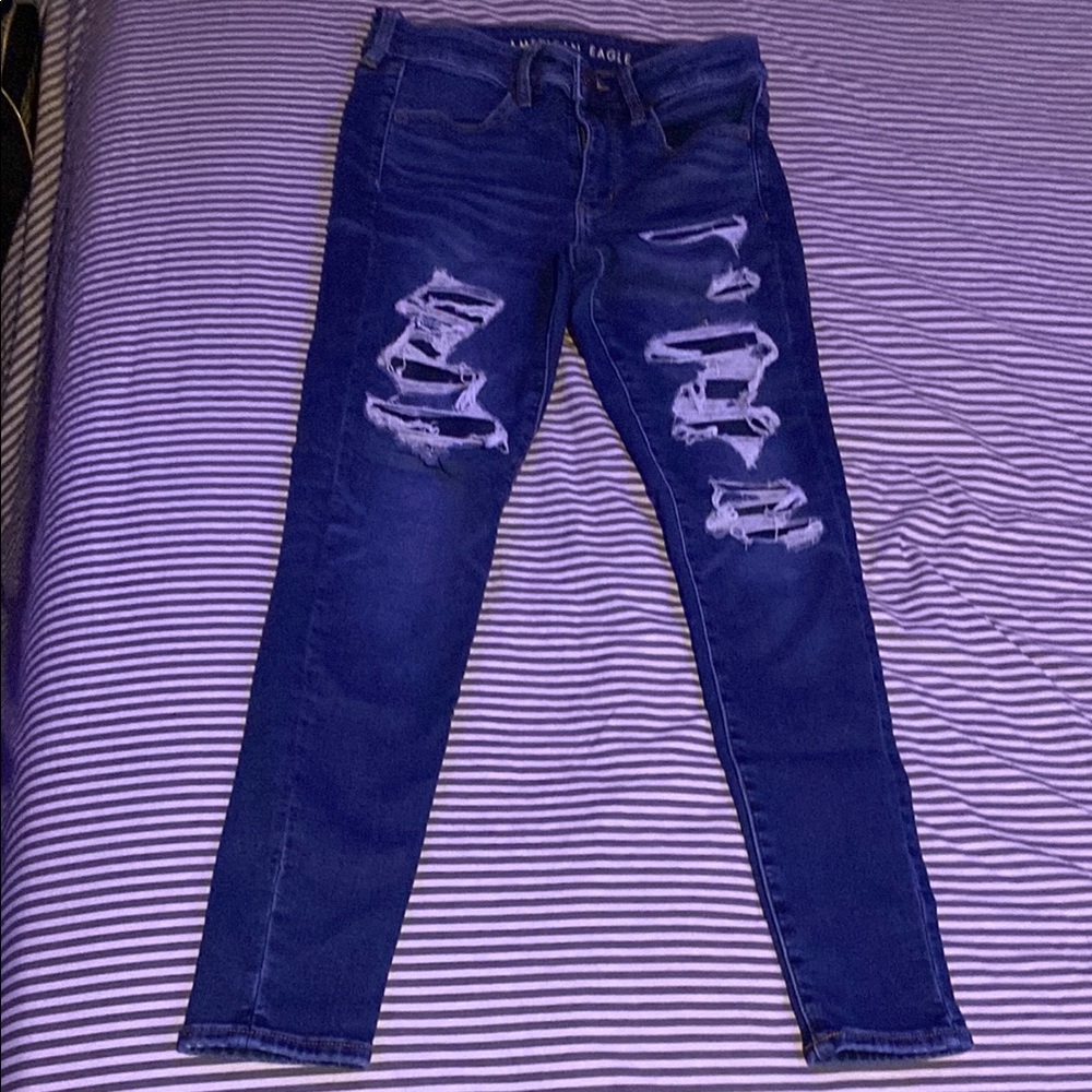 American Eagle Distressed Blue Jeans